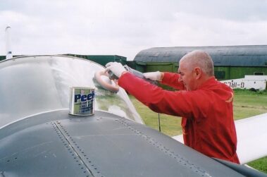 Peek Polish Aircraft screen dehazing